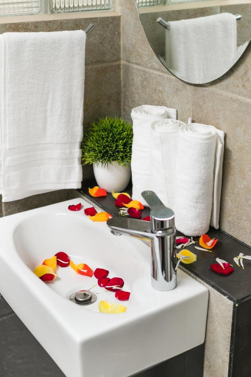 Suite Studio Serviced Apartments ميريدا المظهر الخارجي الصورة